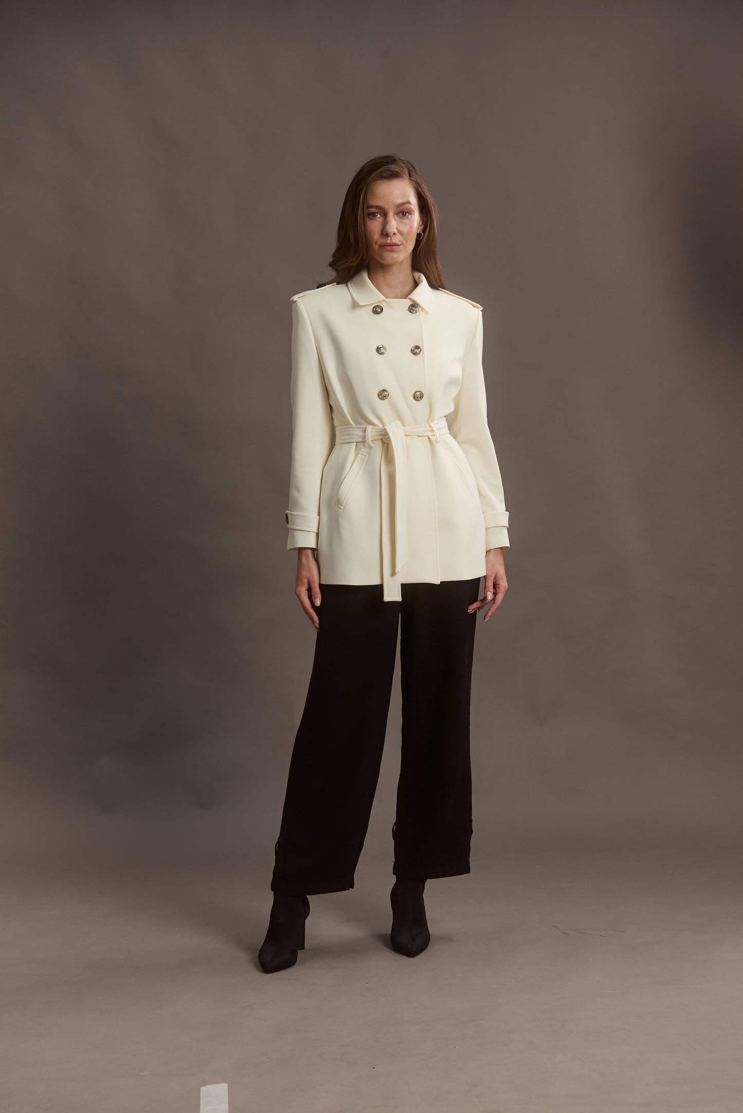 ABRIGO SAFARI COLOR IVORY